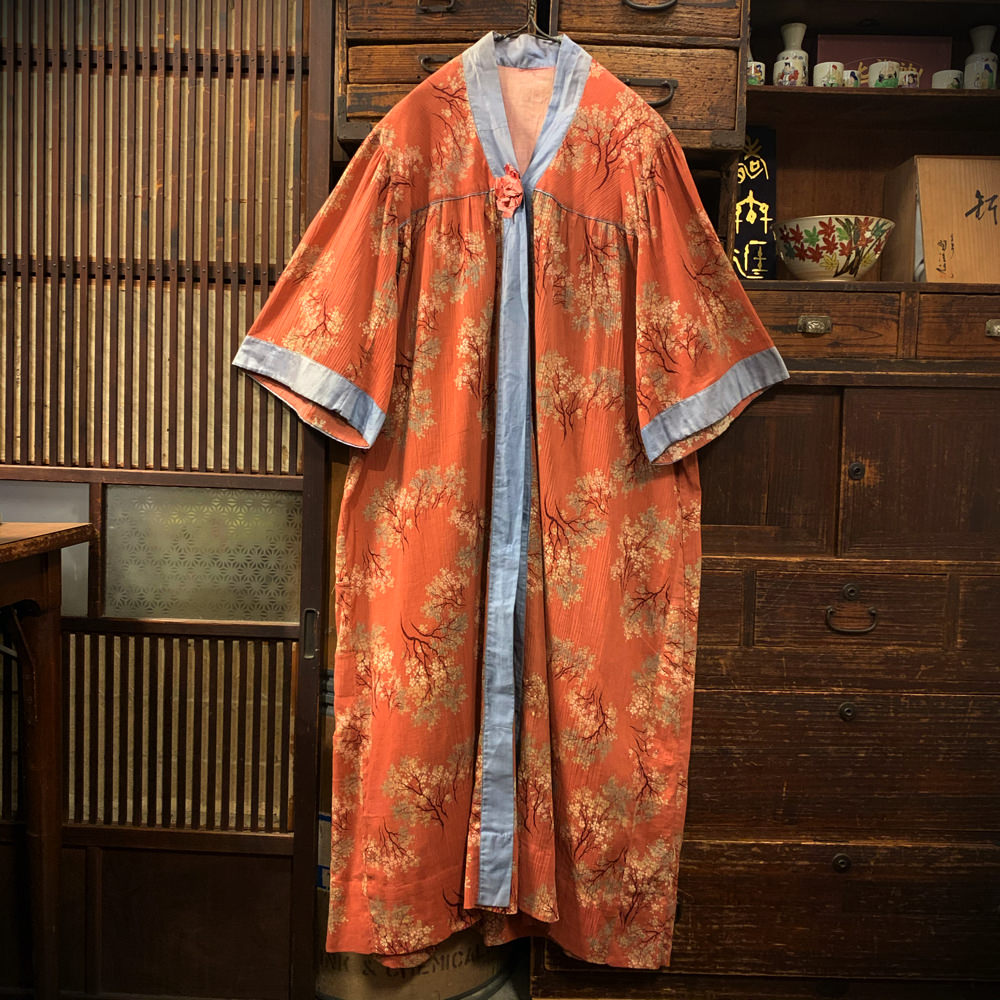 ヴィンテージ 着物スリーブ 花柄ローブ【1950's】Kimono Sleeve Robe